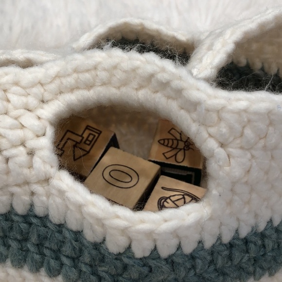 Crocheted basket/caddy - Picture 8 of 9